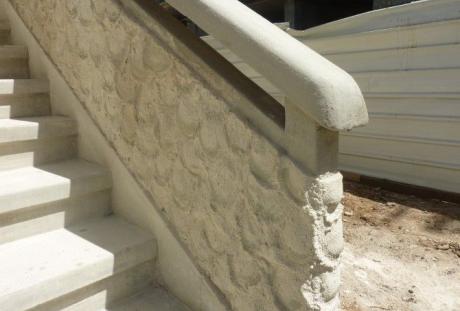 מעקה ומדרגות לאחר סיום התערבות